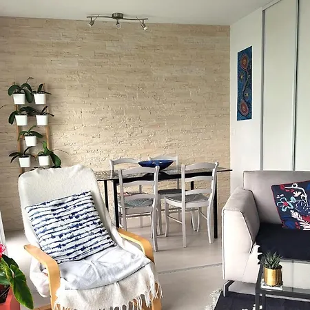 Bright T3 With Private Parking And 2 Terraces Appartamento *