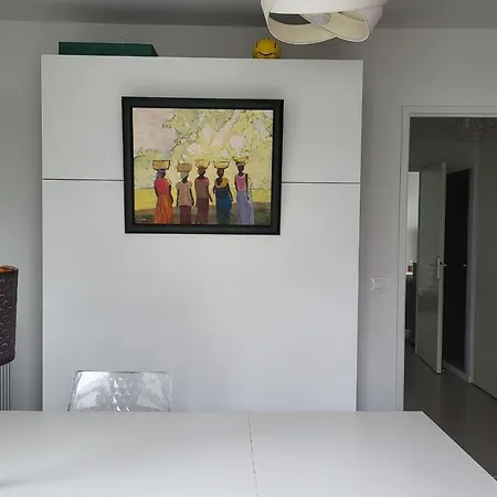 Bright T3 With Private Parking And 2 Terraces Cenon